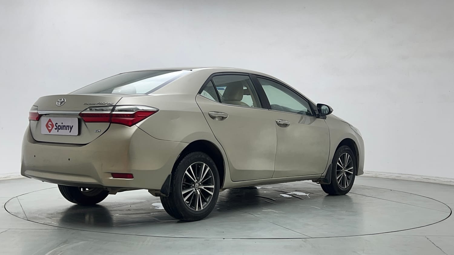 Used 2017 Toyota Corolla Altis VL CVT Petrol Petrol Automatic exterior RIGHT REAR CORNER VIEW