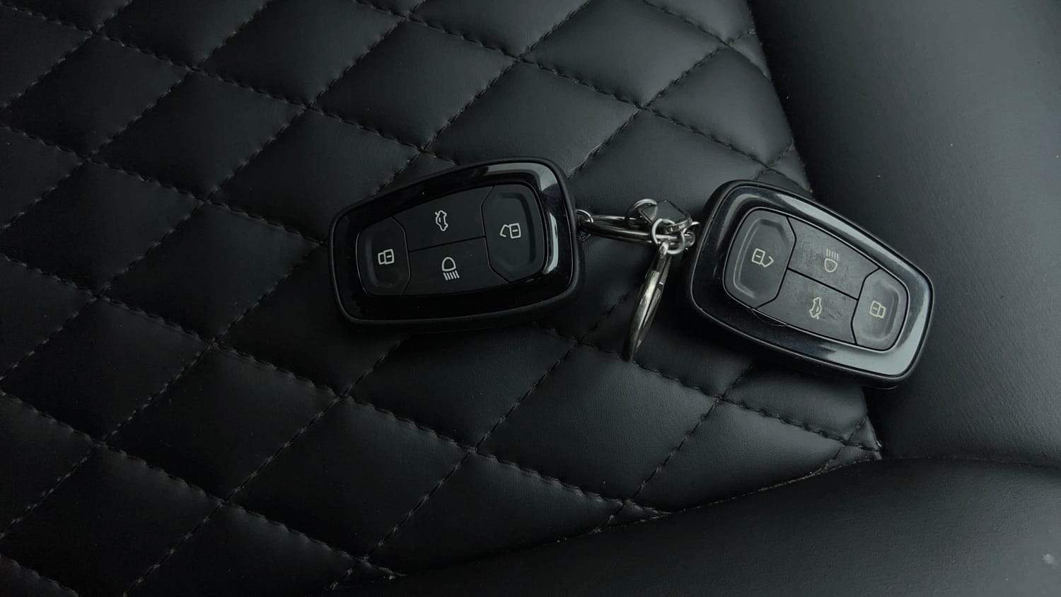 Used 2022 Tata Tigor XZ CNG Cng Manual extra CAR KEY VIEW