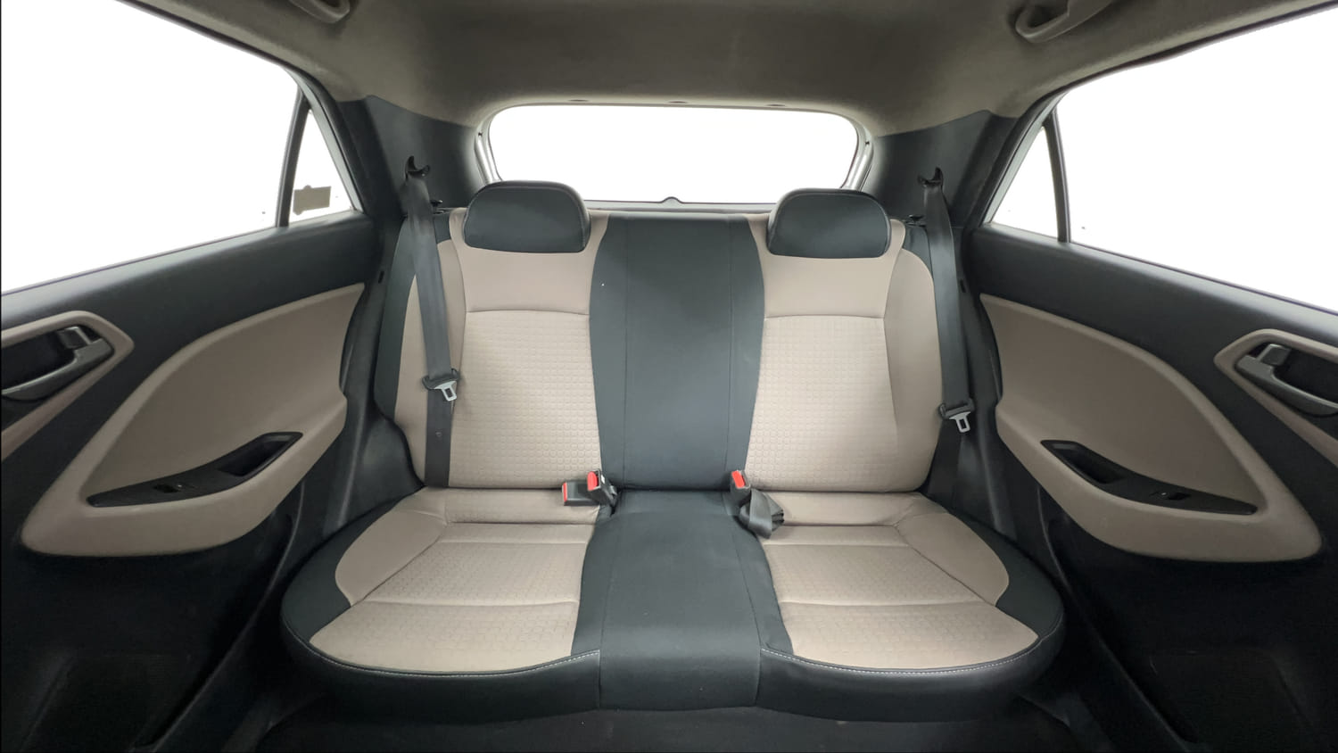 Used 2017 Hyundai Elite i20 Magna 1.2 Petrol Manual interior REAR SEAT CONDITION VIEW
