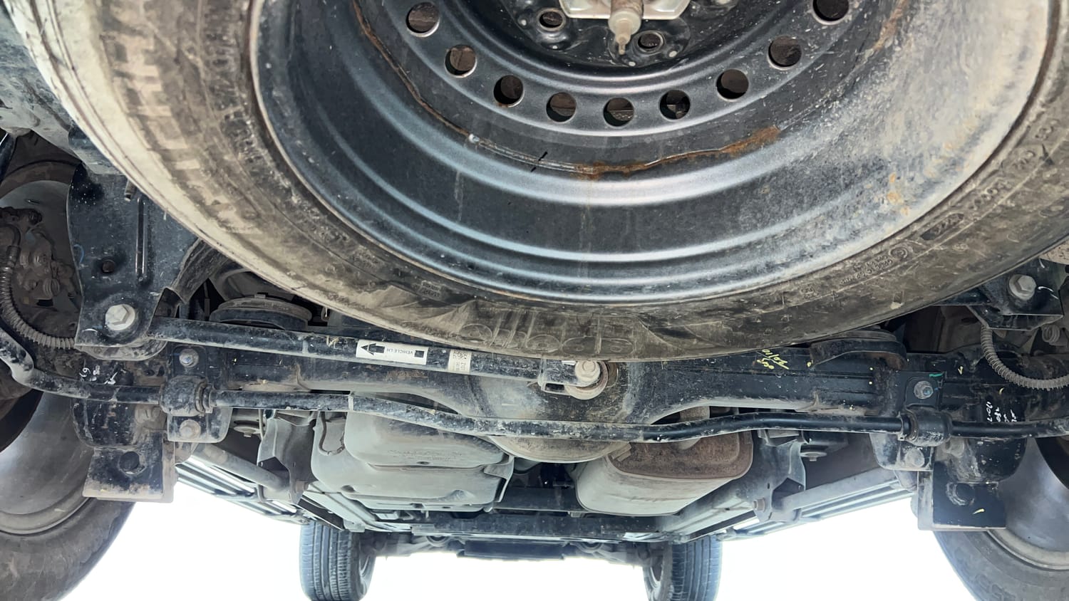 Used 2023 Mahindra Scorpio N Z8 Petrol AT 7 STR Petrol Automatic extra REAR UNDERBODY VIEW (TAKEN FROM REAR)