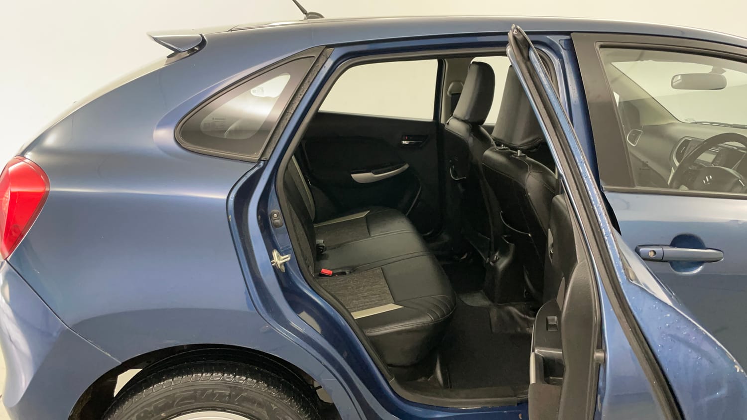 Used 2017 Maruti Suzuki Baleno Delta 1.2 Petrol Manual interior RIGHT SIDE REAR DOOR CABIN VIEW