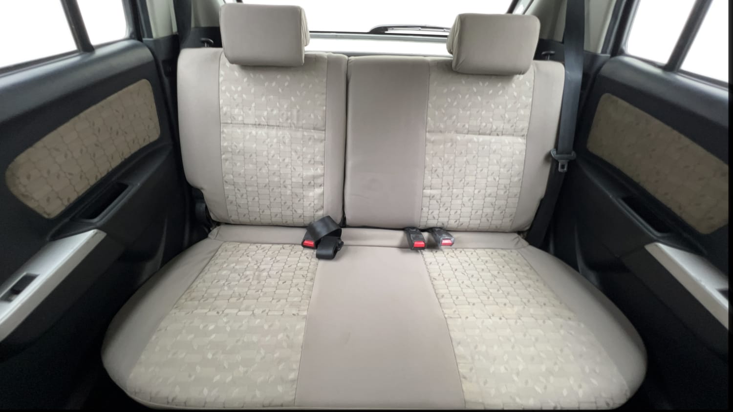 Used 2013 Maruti Suzuki Wagon R VXI Petrol Manual interior REAR SEAT CONDITION VIEW