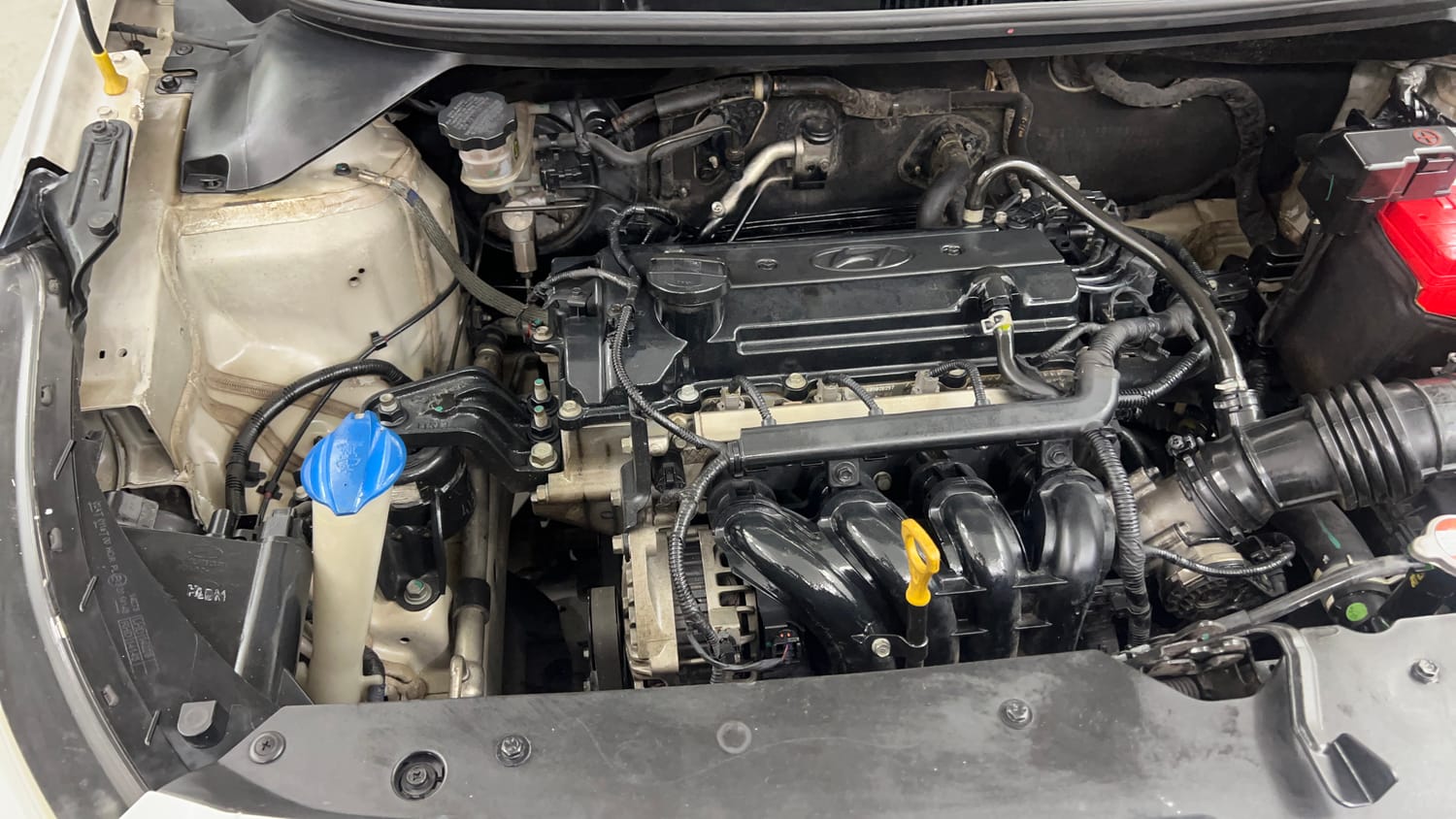 Used 2017 Hyundai Elite i20 Magna 1.2 Petrol Manual engine ENGINE RIGHT SIDE VIEW