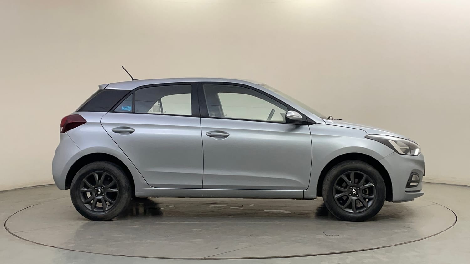 Used 2019 Hyundai Elite i20 Sportz Plus 1.2 Petrol Manual exterior RIGHT SIDE VIEW
