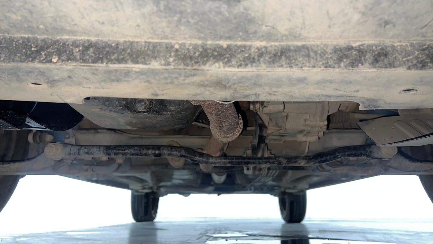 Used 2022 Tata Tigor XZ CNG Cng Manual extra FRONT LEFT UNDERBODY VIEW