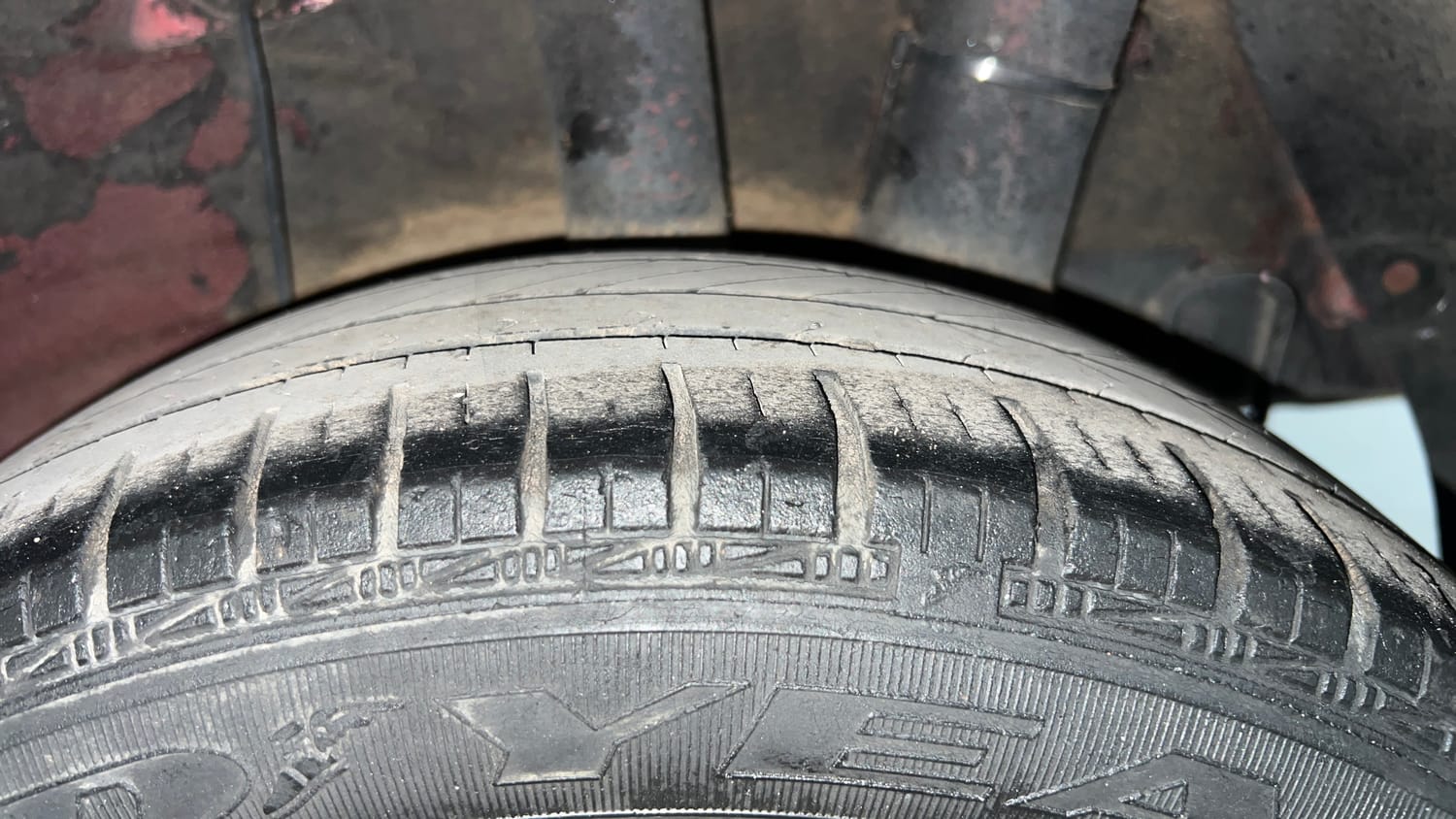 Used 2018 Hyundai Grand i10 Asta 1.2 Kappa VTVT Petrol Manual tyres LEFT REAR TYRE TREAD VIEW