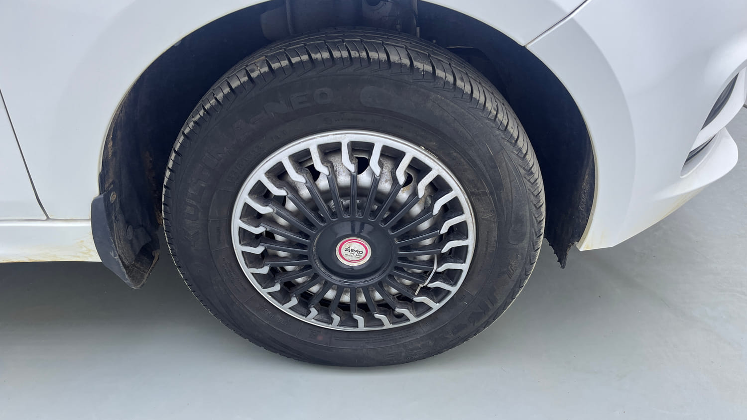 Used 2026 Tata Tiago XE Petrol Manual tyres RIGHT FRONT TYRE RIM VIEW