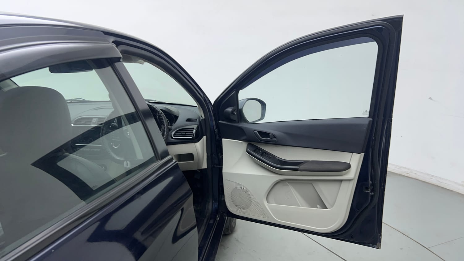 Used 2022 Tata Tigor XZ CNG Cng Manual interior RIGHT FRONT DOOR OPEN VIEW