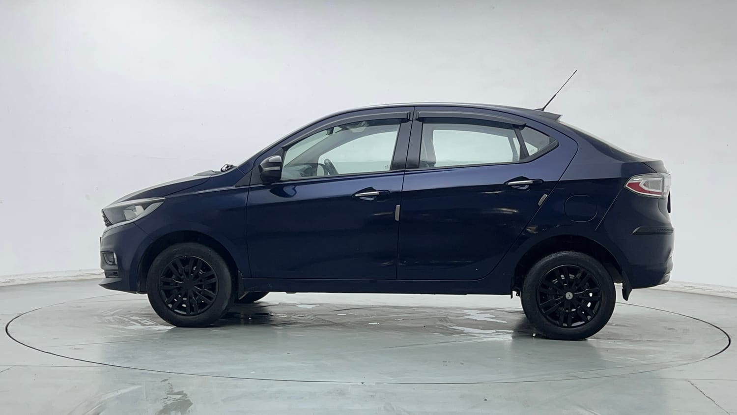 Used 2022 Tata Tigor XZ CNG Cng Manual exterior LEFT SIDE VIEW