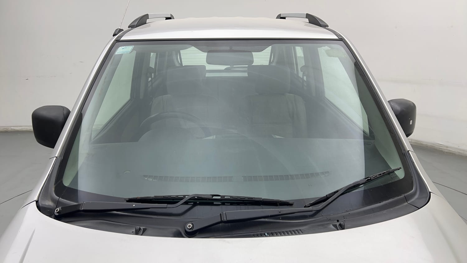 Used 2013 Maruti Suzuki Wagon R VXI Petrol Manual exterior FRONT WINDSHIELD VIEW