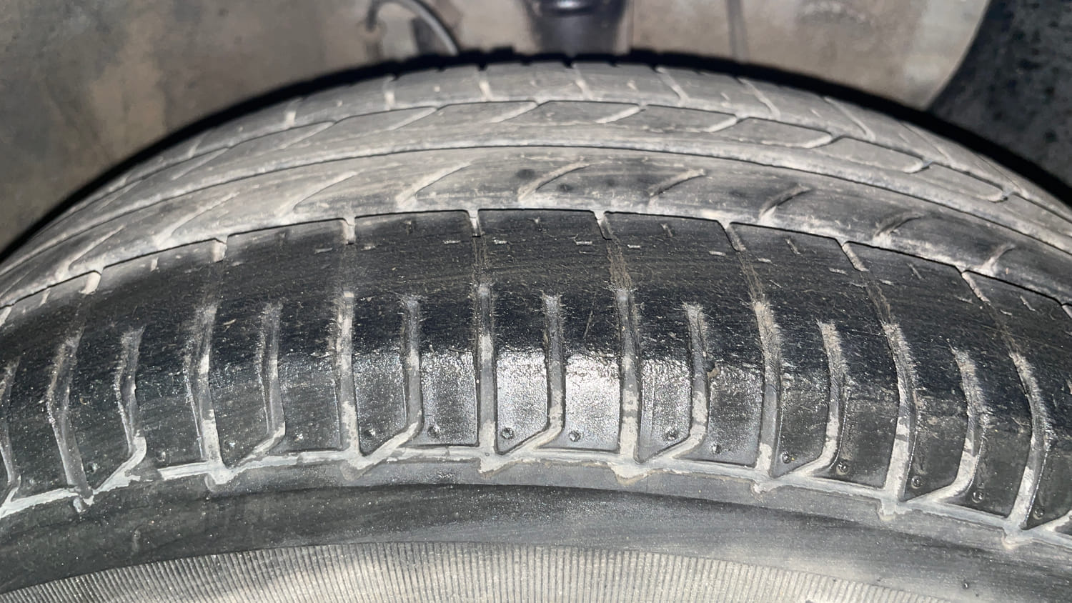 Used 2019 Hyundai Elite i20 Sportz Plus 1.2 Petrol Manual tyres RIGHT FRONT TYRE TREAD VIEW