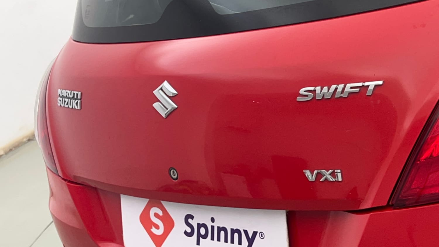 Used 2016 Maruti Suzuki Swift VXi Petrol Manual dents MINOR SCRATCH