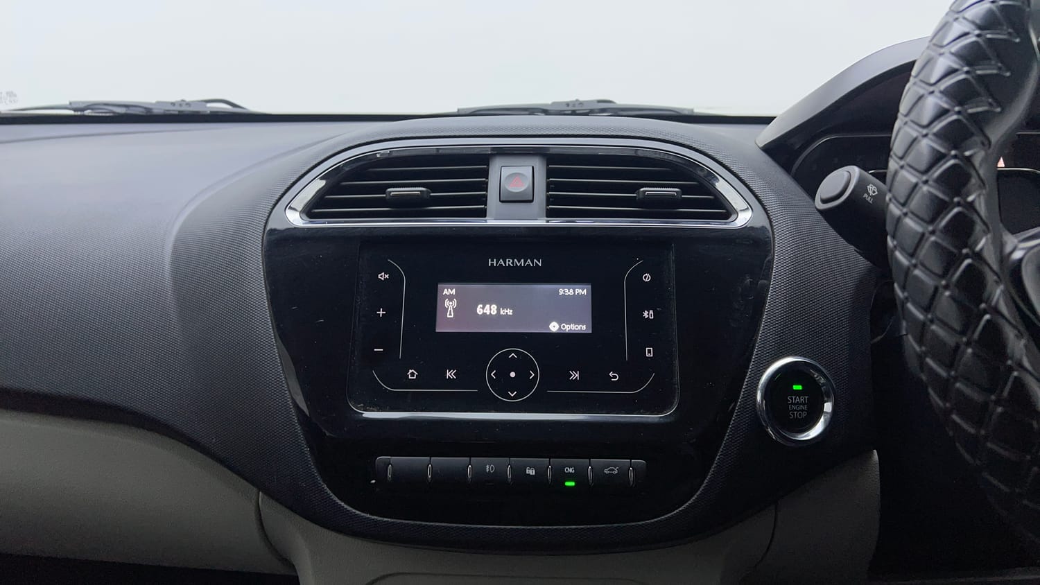 Used 2022 Tata Tigor XZ CNG Cng Manual top_features Integrated (in-dash) music system