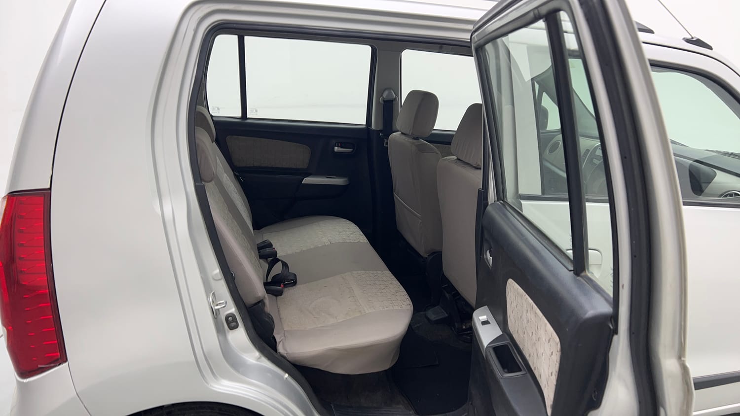 Used 2013 Maruti Suzuki Wagon R VXI Petrol Manual interior RIGHT SIDE REAR DOOR CABIN VIEW