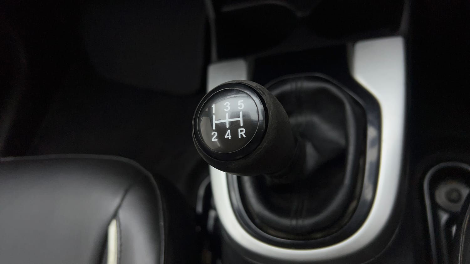 Used 2017 Honda WR-V S MT Petrol Petrol Manual interior GEAR  KNOB VIEW