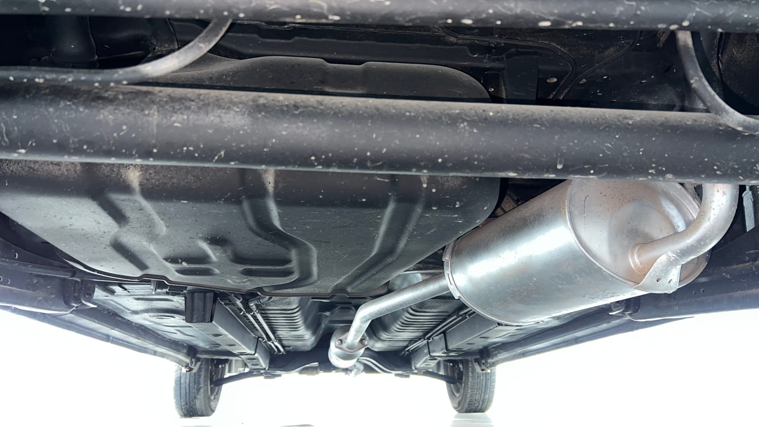Used 2013 Maruti Suzuki Wagon R VXI Petrol Manual extra REAR UNDERBODY VIEW (TAKEN FROM REAR)