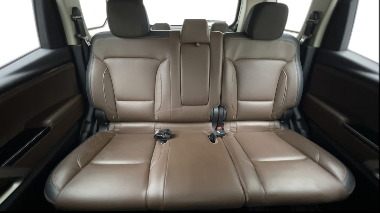 Used 2023 Mahindra Scorpio N Z8 Petrol AT 7 STR Petrol Automatic interior REAR SEAT CONDITION VIEW