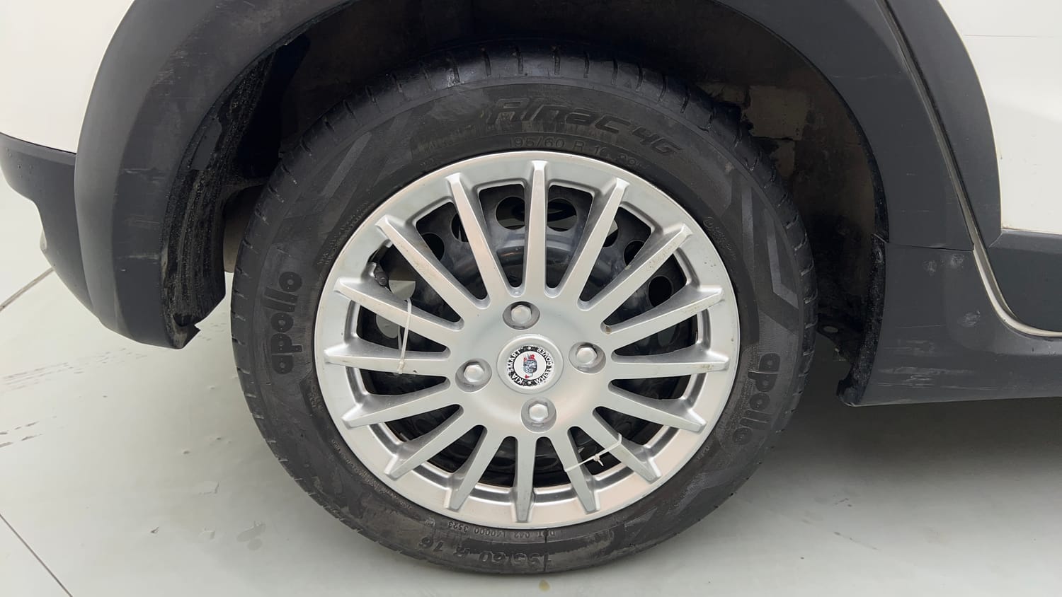 Used 2017 Honda WR-V S MT Petrol Petrol Manual tyres RIGHT REAR TYRE RIM VIEW