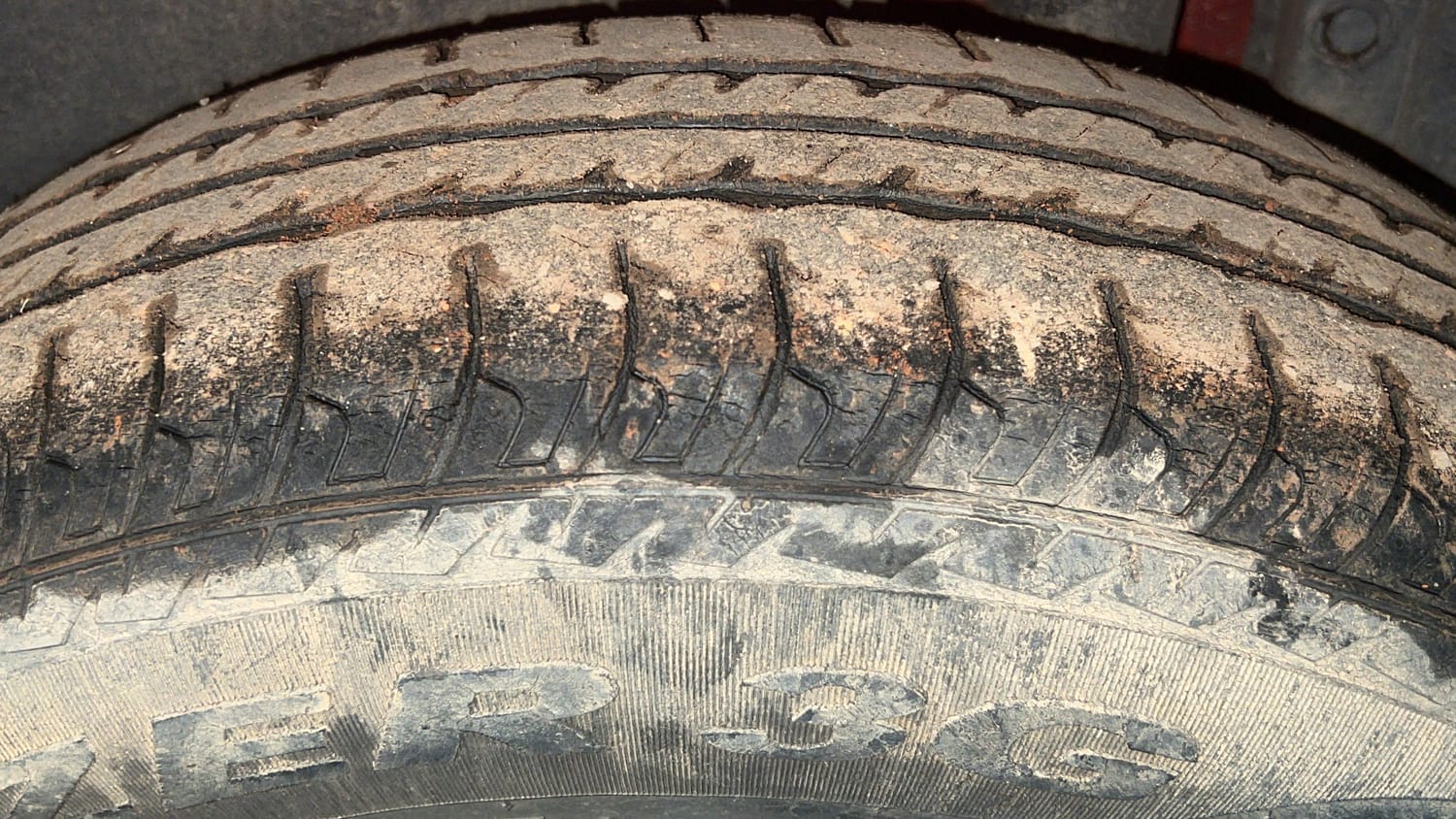 Used 2016 Maruti Suzuki Swift VXi Petrol Manual tyres LEFT REAR TYRE TREAD VIEW