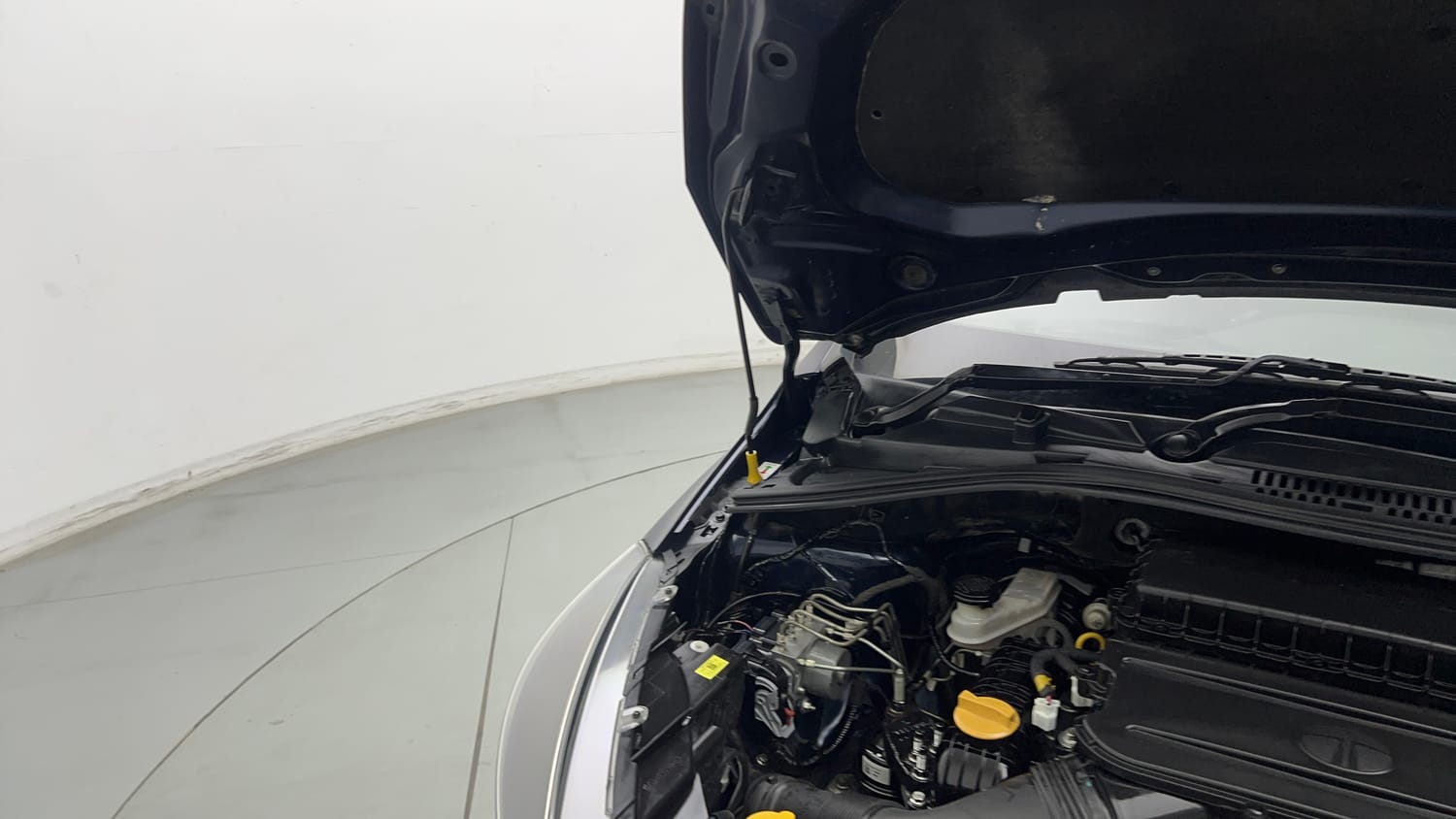 Used 2022 Tata Tigor XZ CNG Cng Manual engine ENGINE RIGHT SIDE HINGE & APRON VIEW