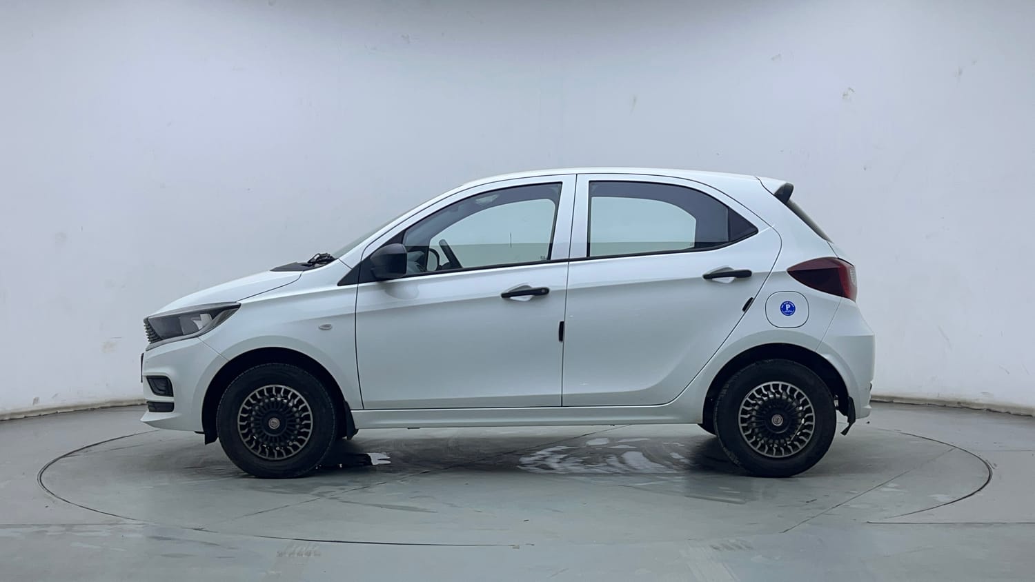 Used 2026 Tata Tiago XE Petrol Manual exterior LEFT SIDE VIEW