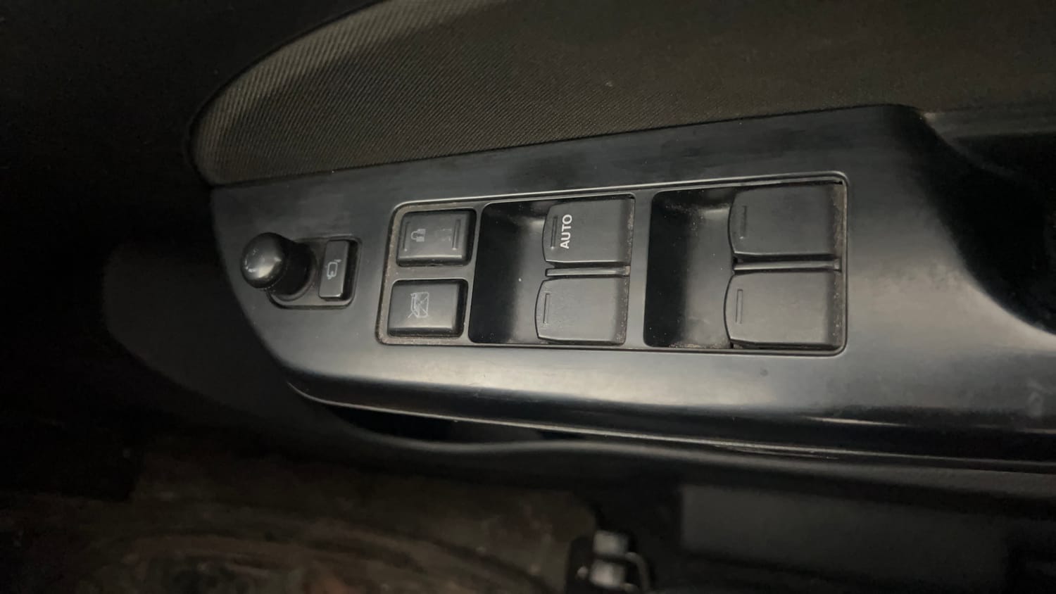 Used 2016 Maruti Suzuki Swift VXi Petrol Manual top_features Adjustable ORVM