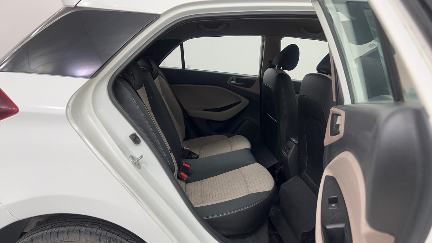 Used 2017 Hyundai Elite i20 Magna 1.2 Petrol Manual interior RIGHT SIDE REAR DOOR CABIN VIEW