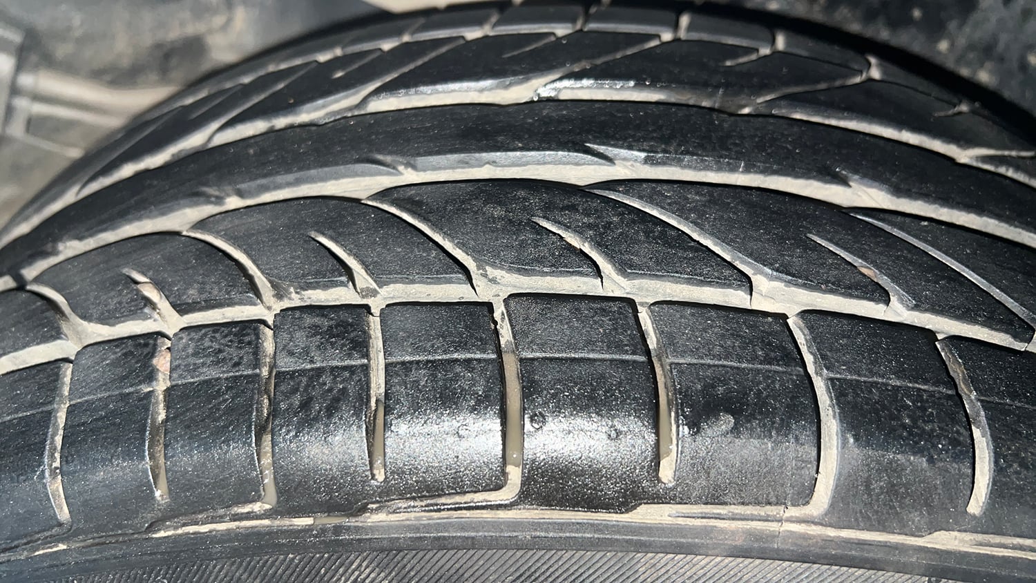 Used 2017 Toyota Corolla Altis VL CVT Petrol Petrol Automatic tyres LEFT REAR TYRE TREAD VIEW