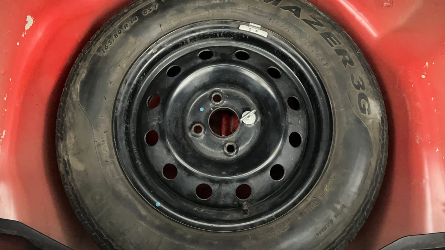 Used 2016 Maruti Suzuki Swift VXi Petrol Manual tyres SPARE TYRE VIEW