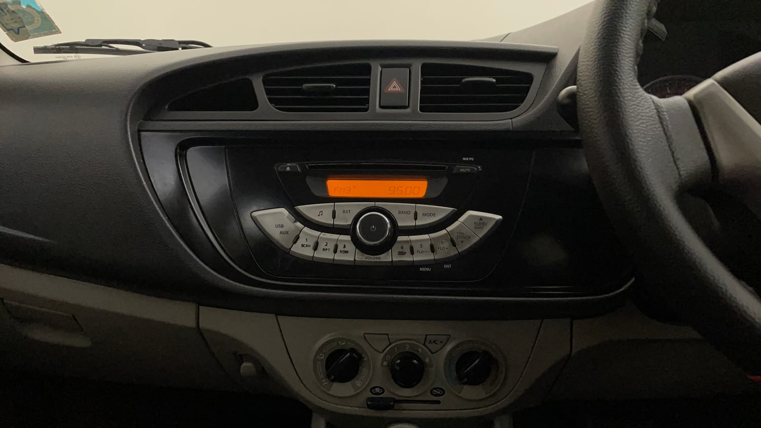Used 2016 Maruti Suzuki Alto K10 VXi AMT Petrol Automatic interior MUSIC SYSTEM & AC CONTROL VIEW