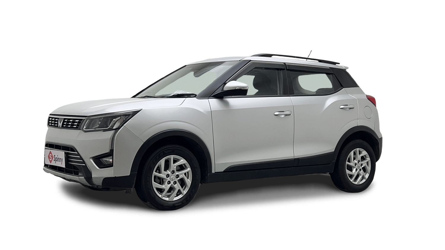 Used 2023 Mahindra XUV 300 W8 1.5 Diesel Diesel Manual Image
