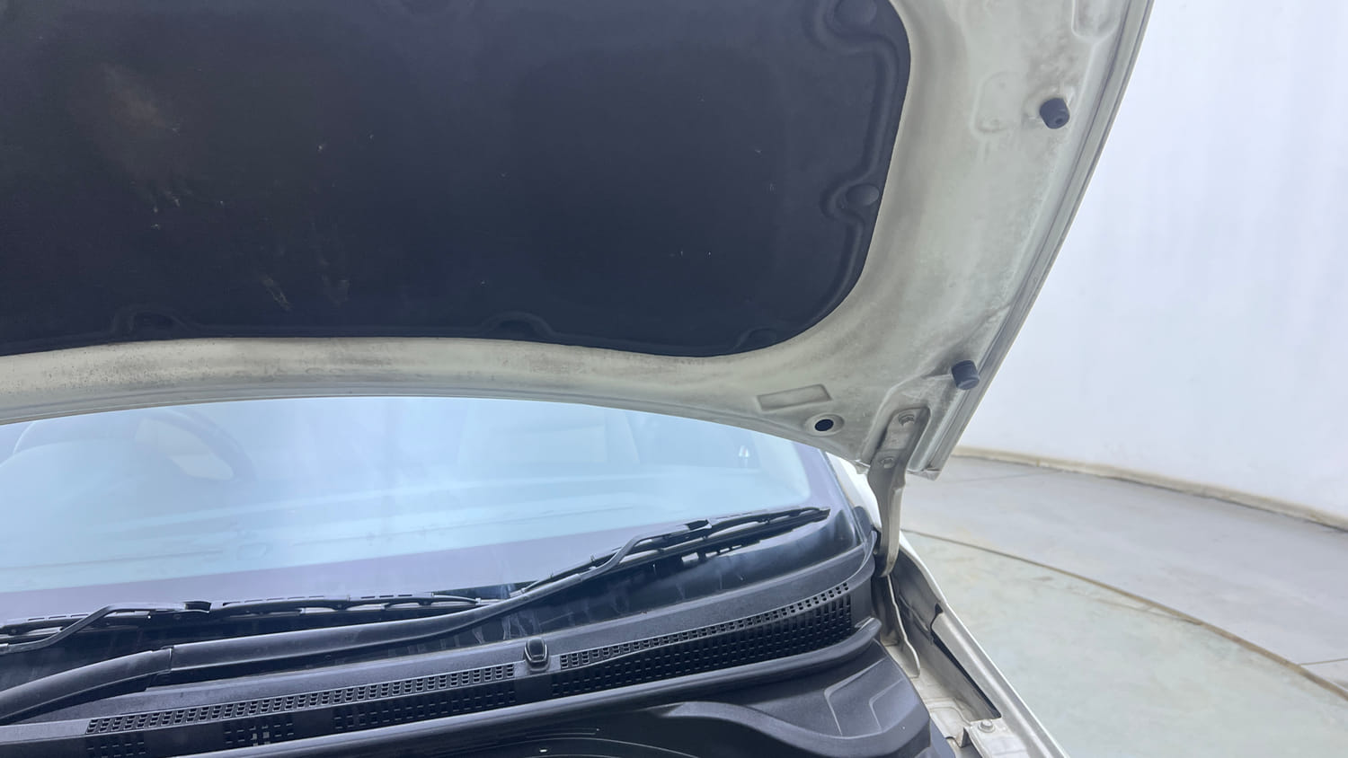 Used 2018 Hyundai Verna SX (O)1.6 VTVT Petrol Manual engine ENGINE LEFT SIDE HINGE & APRON VIEW