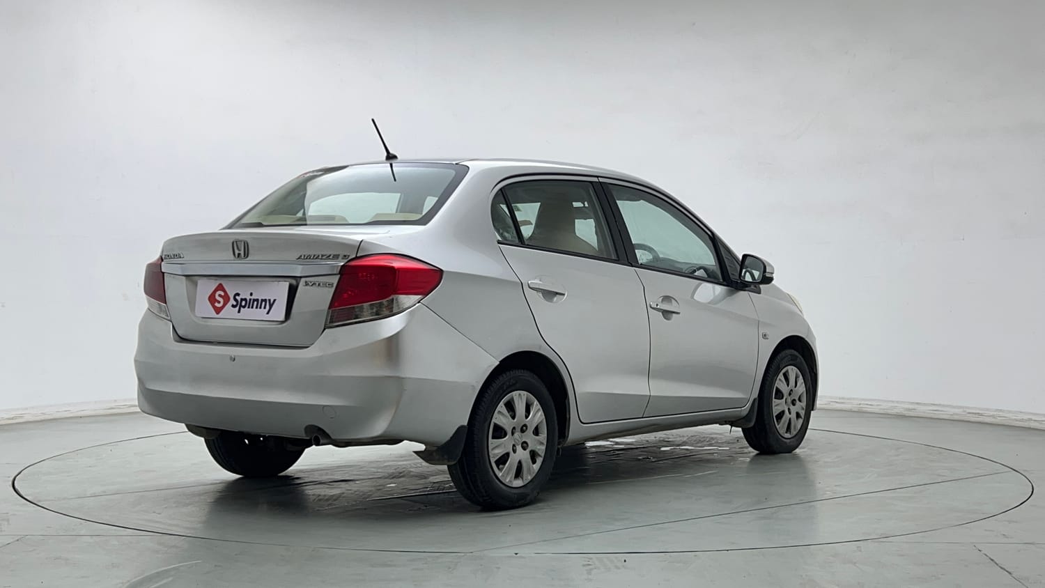 Used 2015 Honda Amaze 1.2 S i-VTEC Petrol Manual exterior RIGHT REAR CORNER VIEW