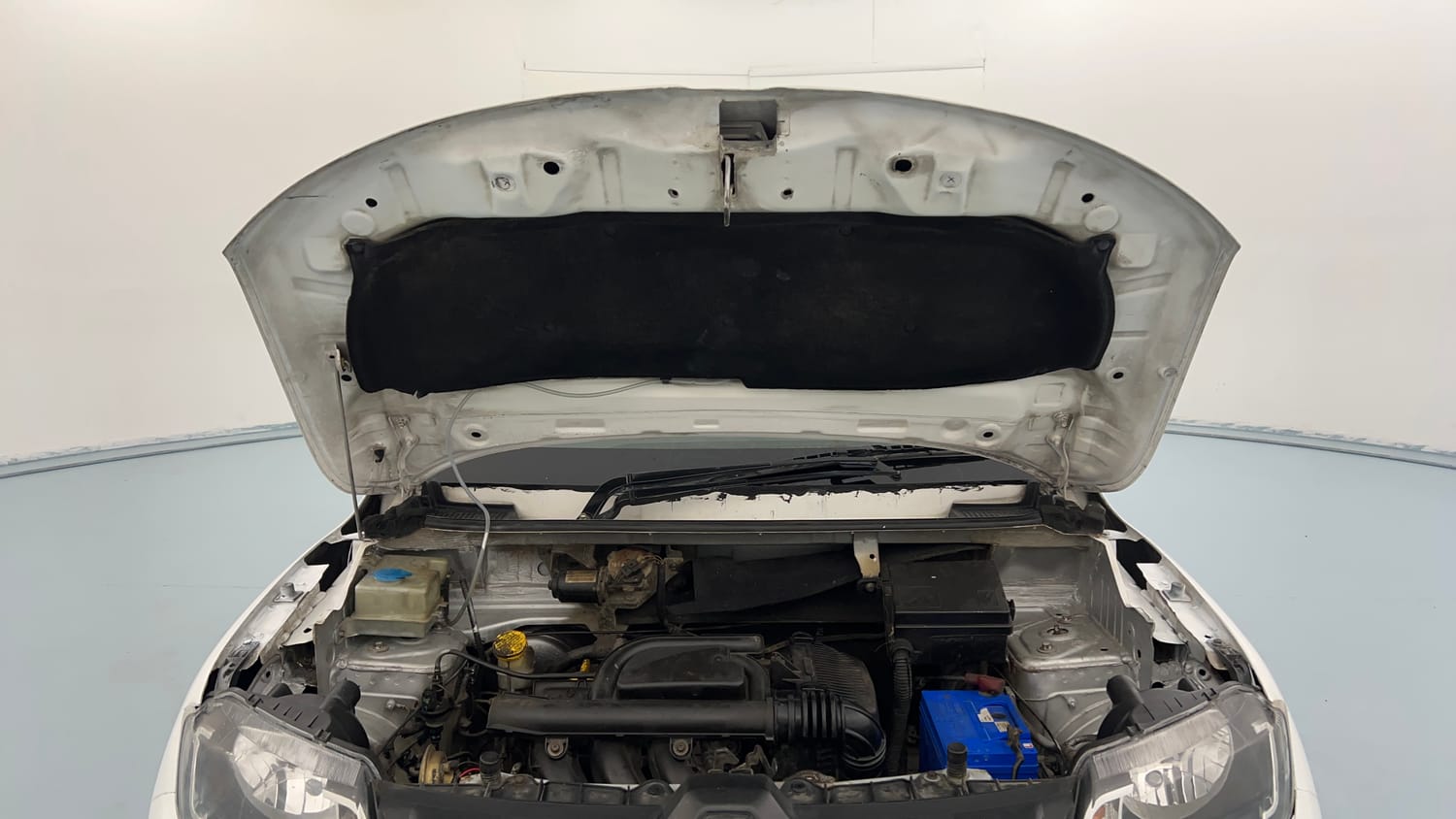 Used 2017 Renault Kwid 1.0 RXT Petrol Manual engine ENGINE & BONNET OPEN FRONT VIEW