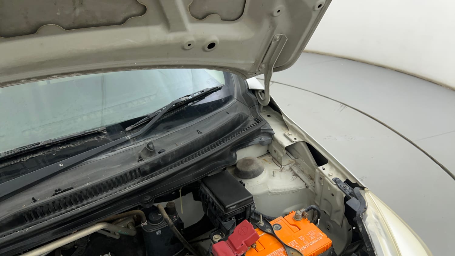 Used 2017 Maruti Suzuki Celerio ZXi Petrol Manual engine ENGINE LEFT SIDE HINGE & APRON VIEW