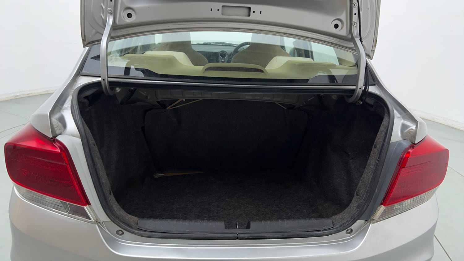 Used 2015 Honda Amaze 1.2 S i-VTEC Petrol Manual interior DICKY INSIDE VIEW