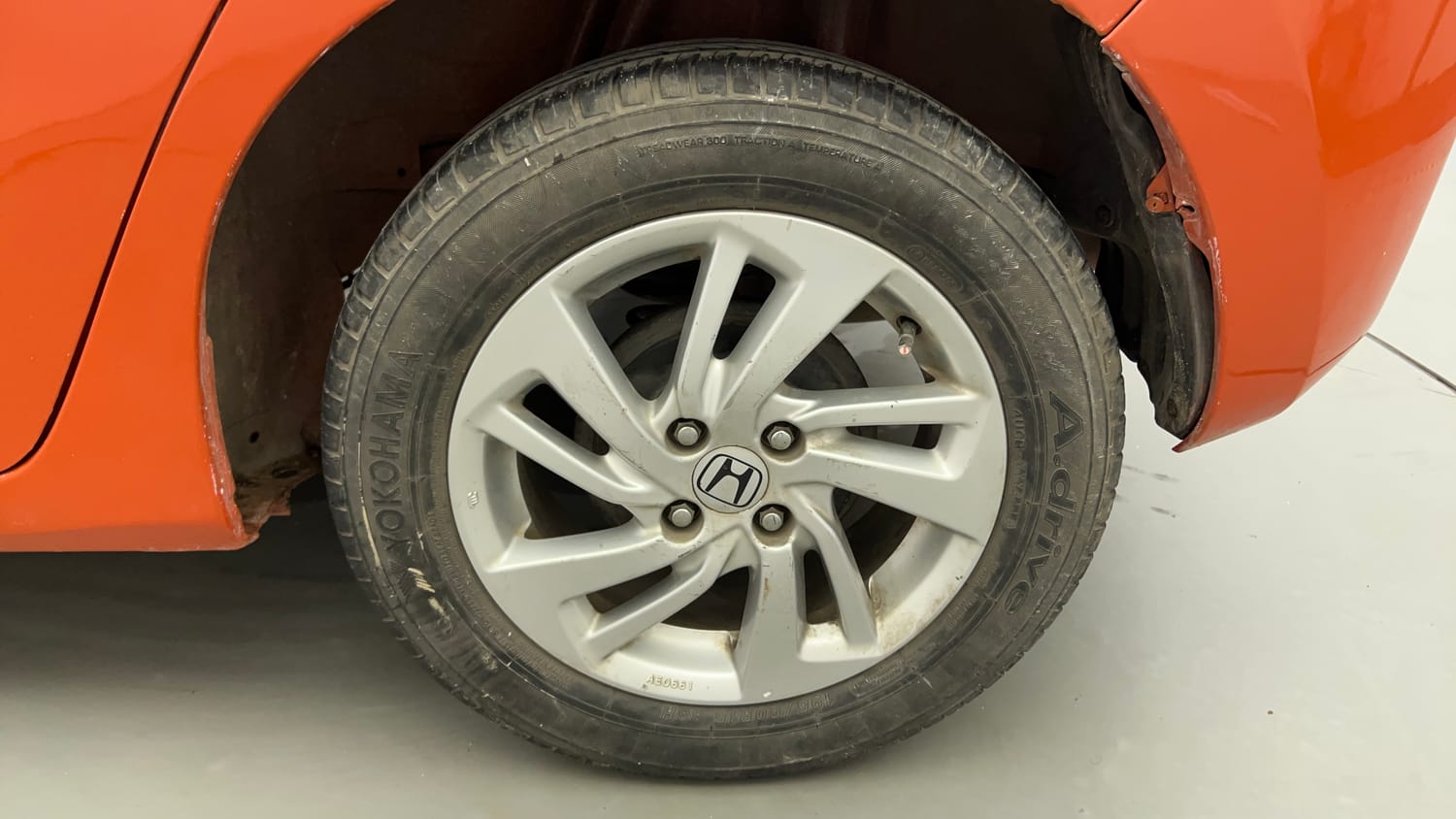 Used 2015 Honda Jazz V Petrol Petrol Manual tyres LEFT REAR TYRE RIM VIEW
