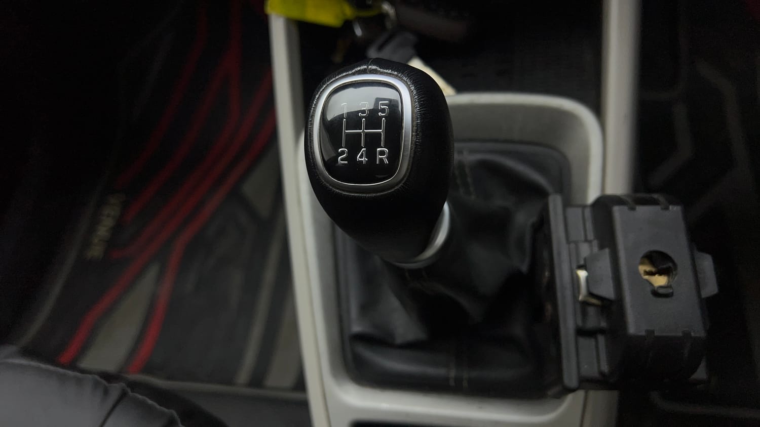 Used 2022 Hyundai Venue SX 1.2 Petrol Petrol Manual interior GEAR  KNOB VIEW
