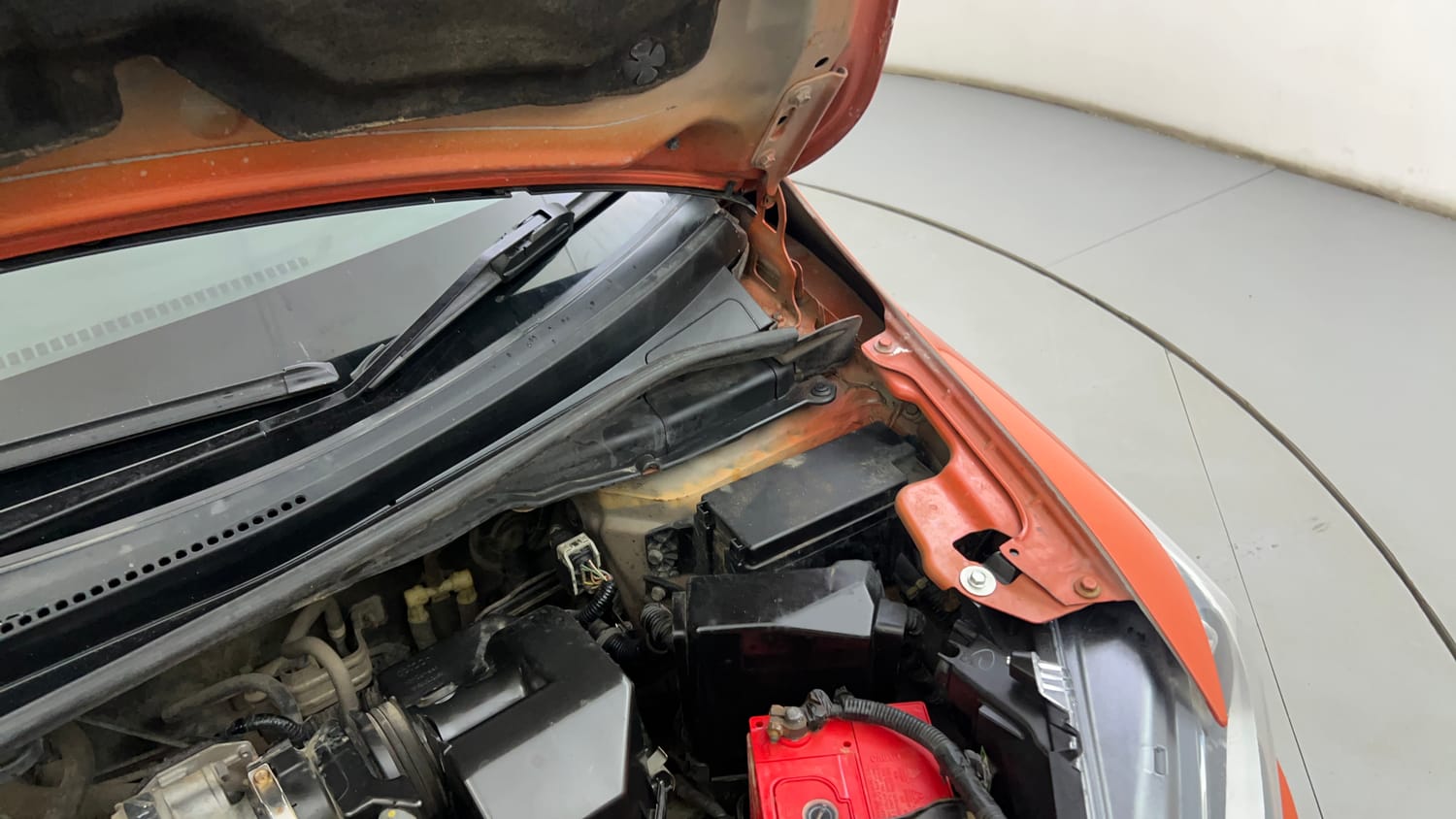 Used 2015 Honda Jazz V Petrol Petrol Manual engine ENGINE LEFT SIDE HINGE & APRON VIEW