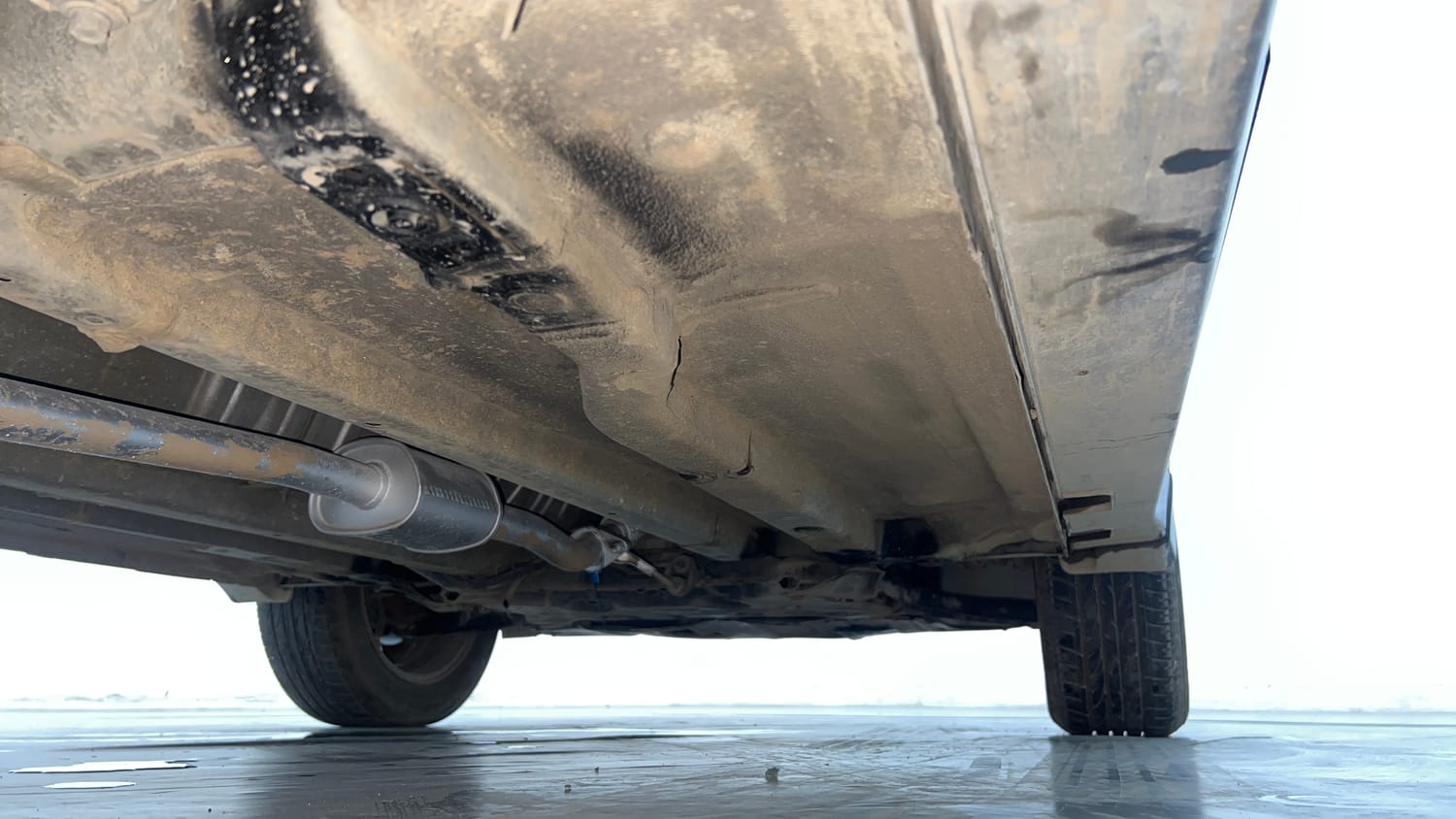 Used 2017 Hyundai Creta SX Plus 1.6 AT Petrol Petrol Automatic extra REAR RIGHT UNDERBODY VIEW