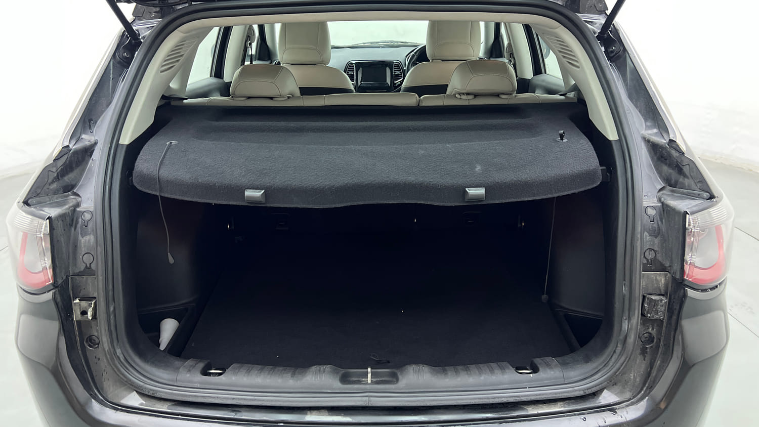 Used 2018 Jeep Compass Limited 1.4 Petrol AT Petrol Automatic interior DICKY INSIDE VIEW