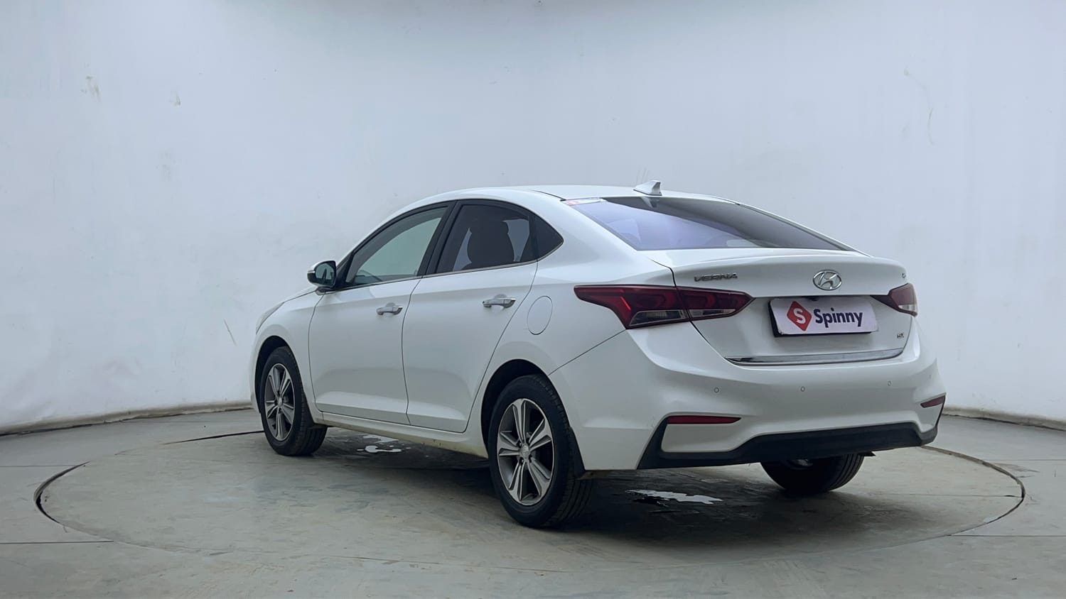 Used 2018 Hyundai Verna SX (O)1.6 VTVT Petrol Manual exterior LEFT REAR CORNER VIEW