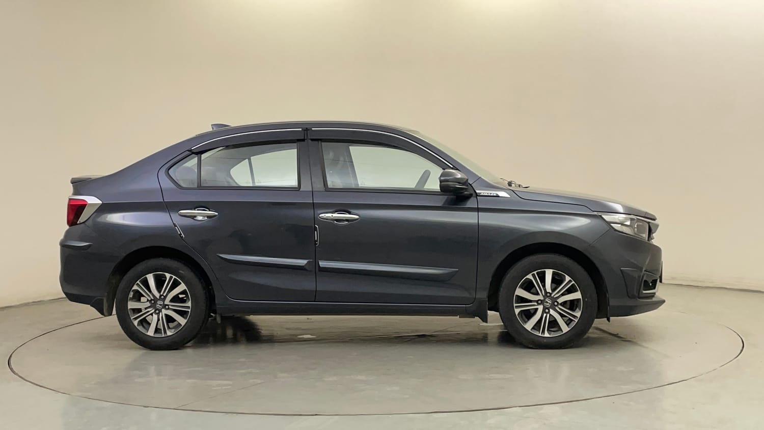 Used 2023 Honda Amaze VX 1.2 Petrol CVT Petrol Automatic exterior RIGHT SIDE VIEW