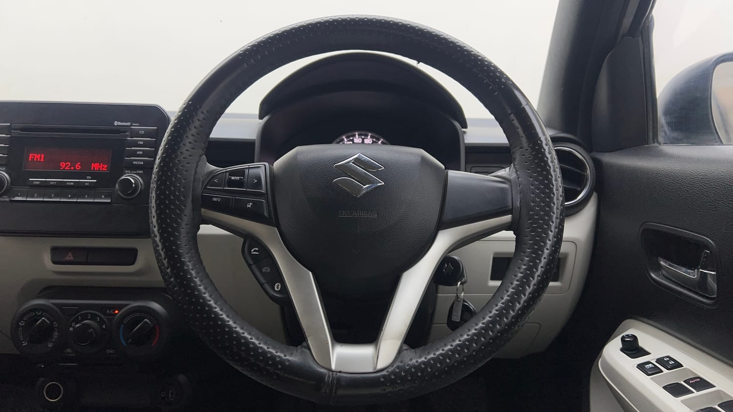 Used 2017 Maruti Suzuki Ignis Delta 1.2 MT Petrol Manual interior STEERING VIEW
