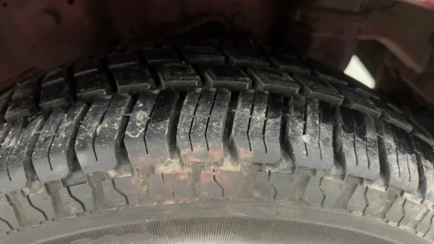 Used 2018 Hyundai Eon Magna + Petrol Manual tyres LEFT REAR TYRE TREAD VIEW