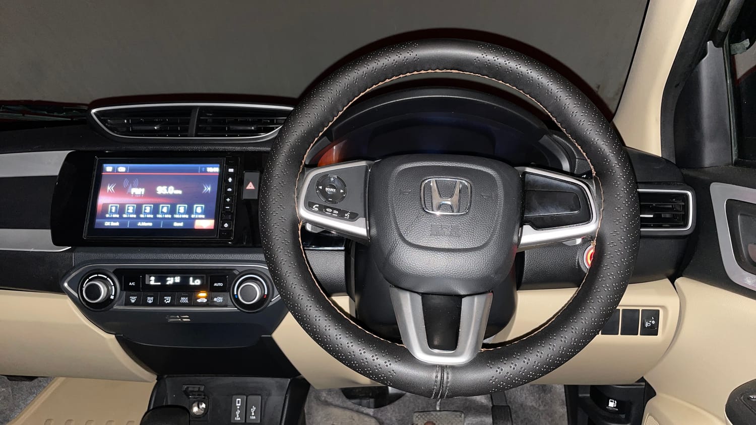 Used 2023 Honda Amaze VX 1.2 Petrol CVT Petrol Automatic interior STEERING VIEW