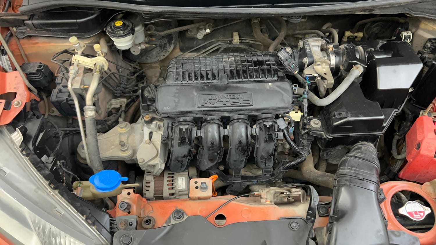 Used 2015 Honda Jazz V Petrol Petrol Manual engine ENGINE RIGHT SIDE VIEW