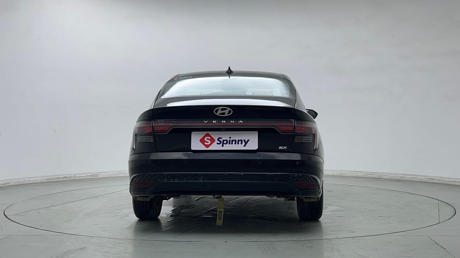 Used 2024 Hyundai Verna SX (O)1.5 Petrol MT Petrol Manual exterior BACK VIEW
