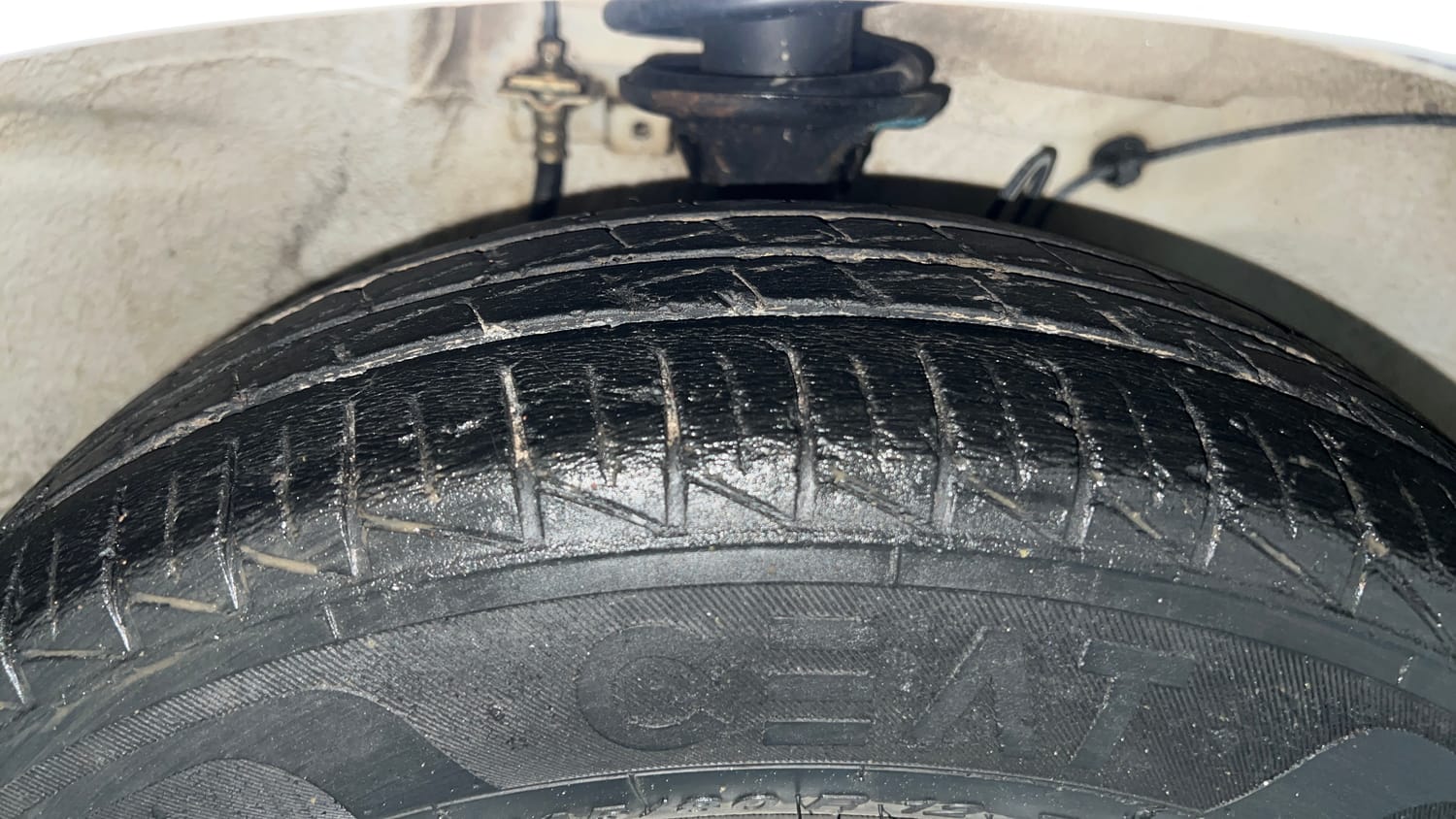 Used 2021 Maruti Suzuki Alto 800 VXi Petrol Manual tyres RIGHT FRONT TYRE TREAD VIEW