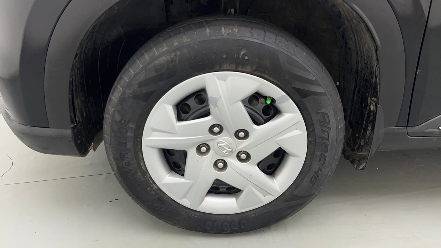 Used 2022 Hyundai Venue SX 1.2 Petrol Petrol Manual tyres LEFT FRONT TYRE RIM VIEW
